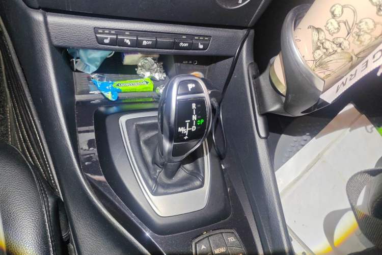Used BMW X1 2015 sDrive18i Fashion Upgrade Edition Gear Lever