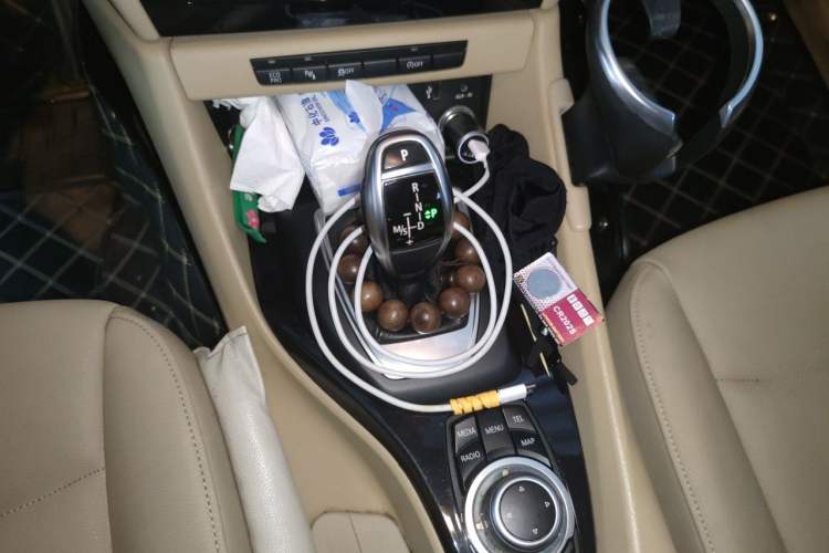 Used BMW X1 2015 sDrive18i Leading Edition Gear Lever