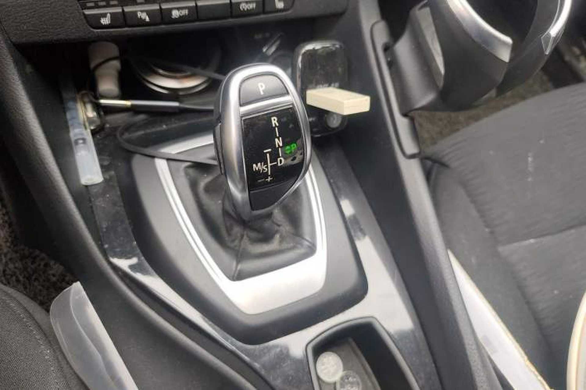 Used BMW X1 2015 sDrive18i Fashion Upgrade Edition Gear Lever