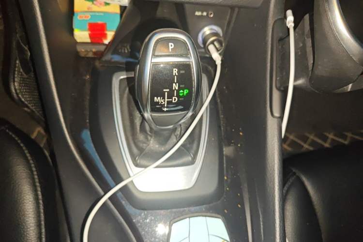 Used BMW X1 2015 sDrive18i Fashion Upgrade Edition Gear Lever