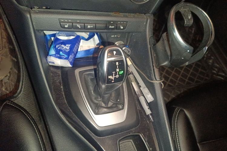 Used BMW X1 2015 sDrive18i Fashion Upgrade Edition Gear Lever