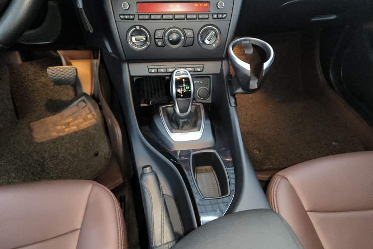Used BMW X1 2015 sDrive18i Fashion Upgrade Edition Gear Lever