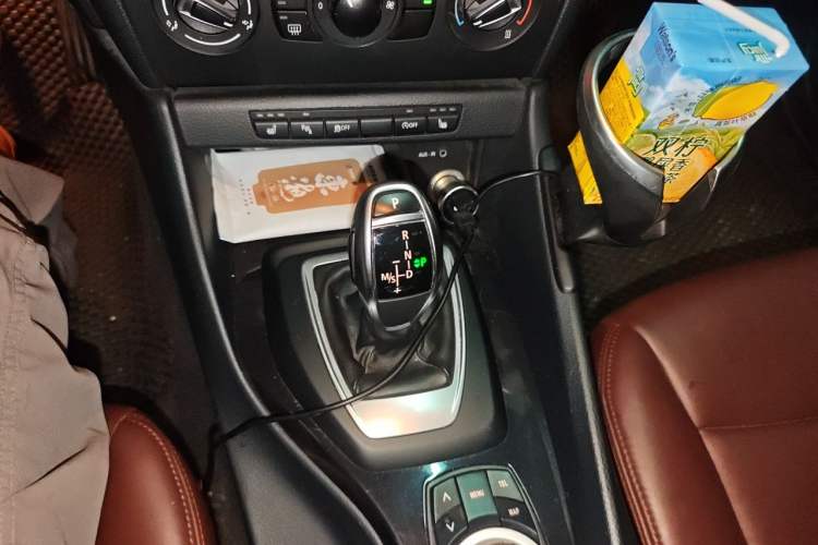 Used BMW X1 2015 sDrive18i Fashion Upgrade Edition Gear Lever