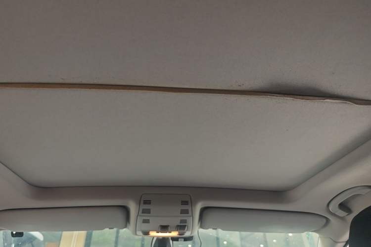 Used BMW X1 2015 sDrive18i Fashion Upgrade Edition Headliner