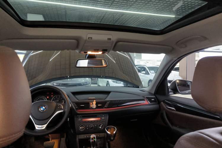Used BMW X1 2015 sDrive18i Fashion Upgrade Edition Headliner