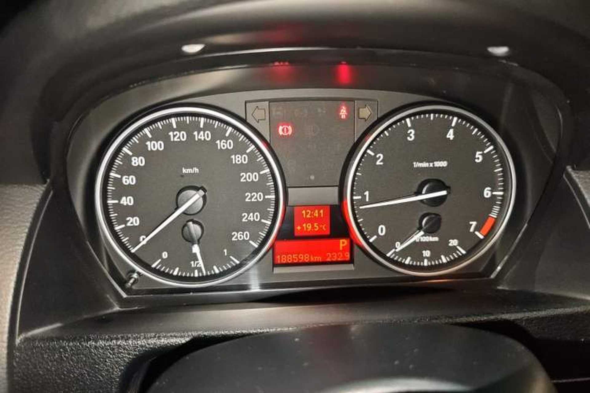 Used BMW X1 2015 sDrive18i Fashion Upgrade Edition Instrument Cluster