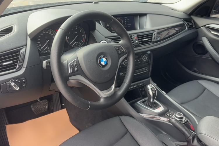 Used BMW X1 2015 sDrive18i Leading Edition Interior 2