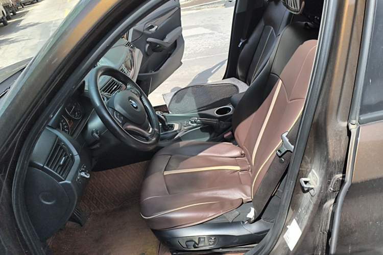 Used BMW X1 2015 sDrive18i Fashion Upgrade Edition Left Front Seat