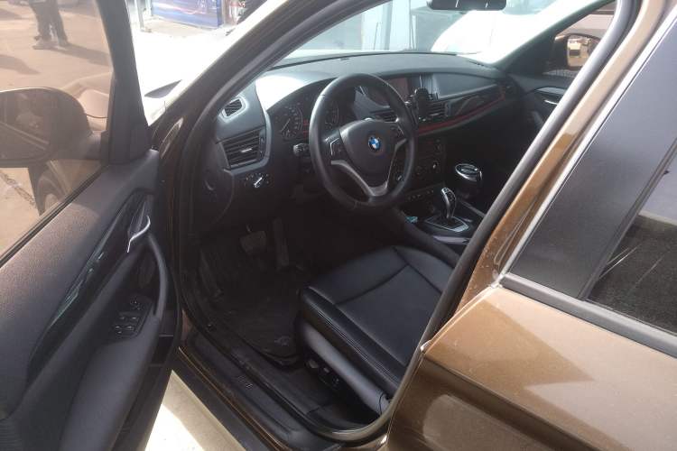 Used BMW X1 2015 sDrive18i Fashion Upgrade Edition Left Front Seat