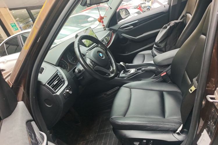 Used BMW X1 2015 sDrive18i Fashion Upgrade Edition Left Front Seat