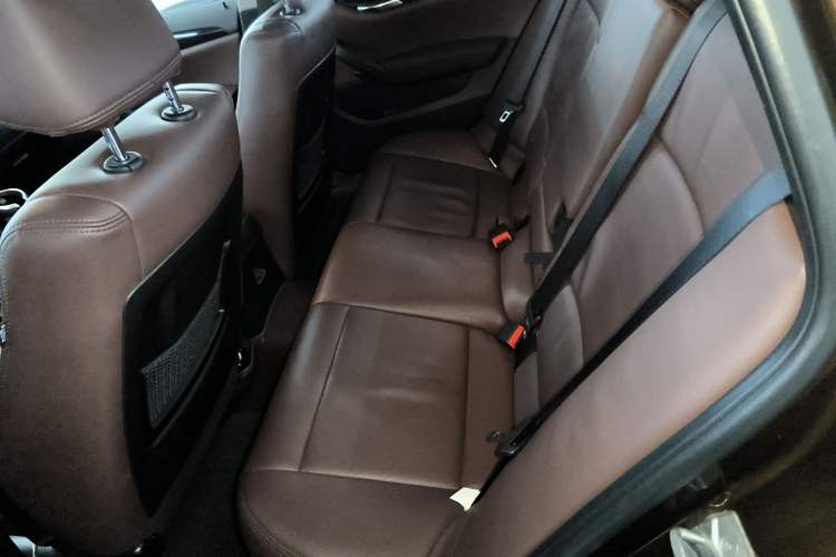 Used BMW X1 2015 sDrive18i Fashion Upgrade Edition Left Rear Seat