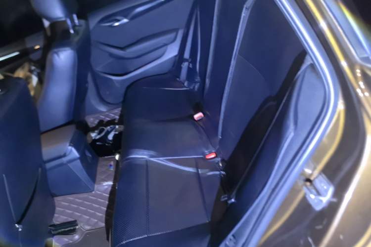 Used BMW X1 2015 sDrive18i Fashion Upgrade Edition Left Rear Seat