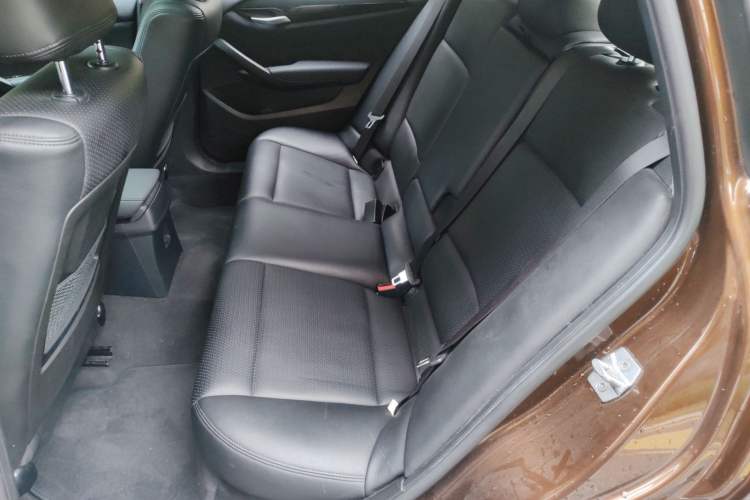 Used BMW X1 2015 sDrive18i Fashion Upgrade Edition Left Rear Seat
