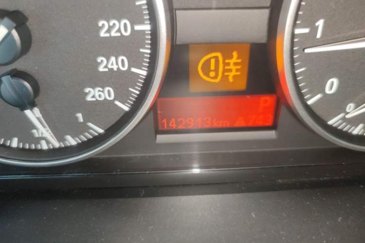Used BMW X1 2015 sDrive18i Leading Edition Odometer Close Up