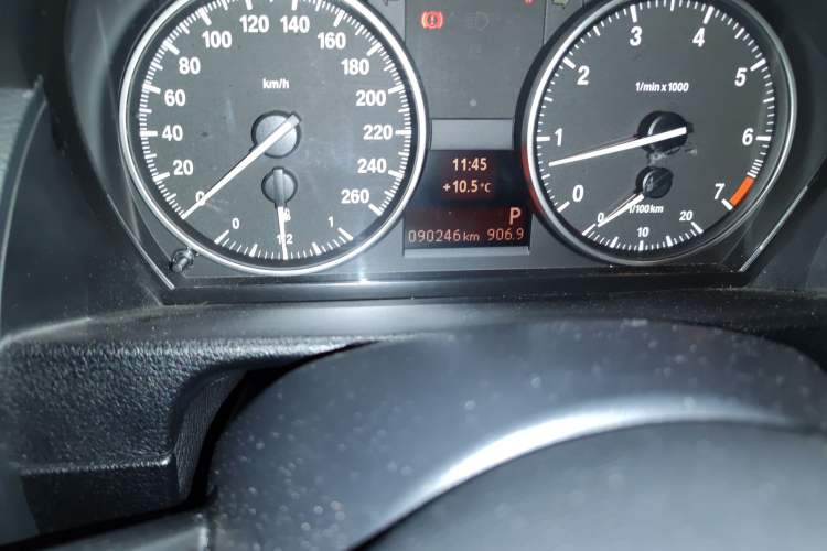 Used BMW X1 2015 xDrive20i Fashion Upgrade Edition Odometer Close Up