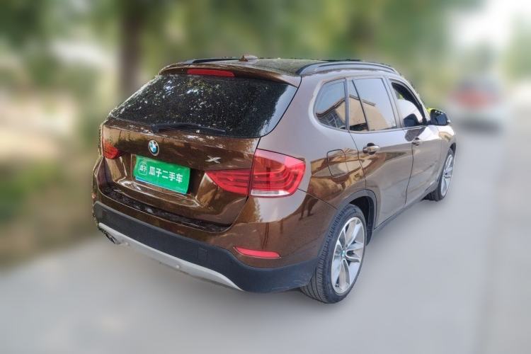 Used BMW X1 2015 sDrive18i Leading Edition Rear Right 45 Deg
