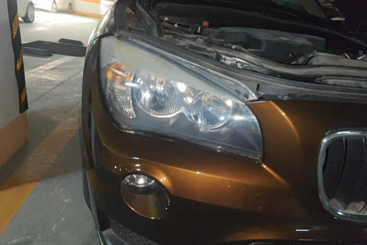 Used BMW X1 2015 sDrive18i Fashion Upgrade Edition Right Front Headlight