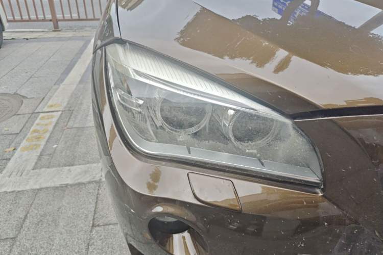 Used BMW X1 2015 sDrive18i Leading Edition Right Front Headlight