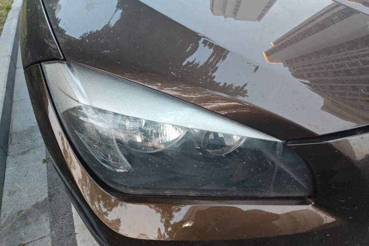 Used BMW X1 2015 sDrive18i Fashion Upgrade Edition Right Front Headlight