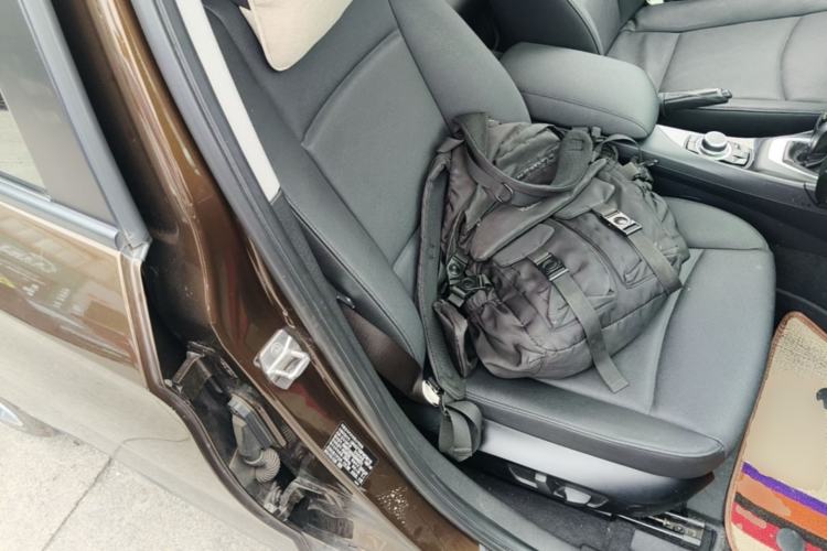 Used BMW X1 2015 sDrive18i Leading Edition Right Front Seat