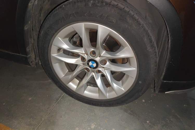 Used BMW X1 2015 sDrive18i Fashion Upgrade Edition Right Front Wheel Hub