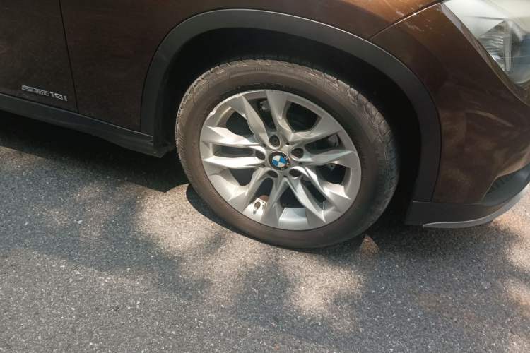 Used BMW X1 2015 sDrive18i Fashion Upgrade Edition Right Front Wheel Hub