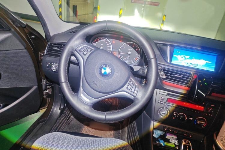 Used BMW X1 2015 sDrive18i Fashion Upgrade Edition Steering Wheel