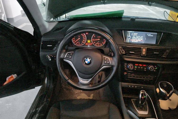 Used BMW X1 2015 sDrive18i Leading Edition Steering Wheel