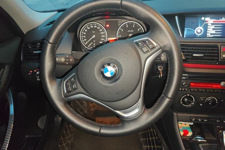Used BMW X1 2015 sDrive18i Fashion Upgrade Edition Steering Wheel