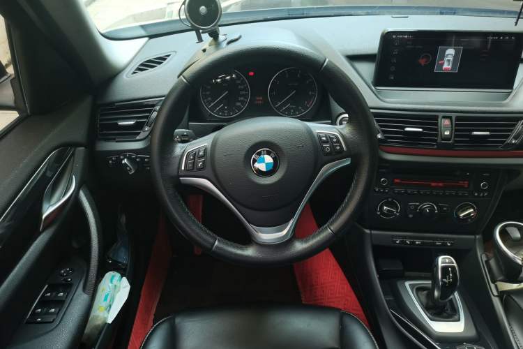 Used BMW X1 2015 sDrive18i Fashion Upgrade Edition Steering Wheel