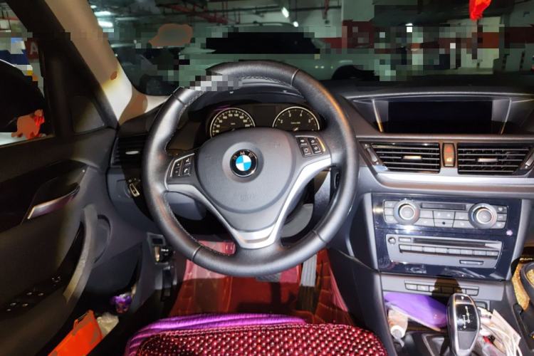 Used BMW X1 2015 xDrive20i Fashion Upgrade Edition Steering Wheel