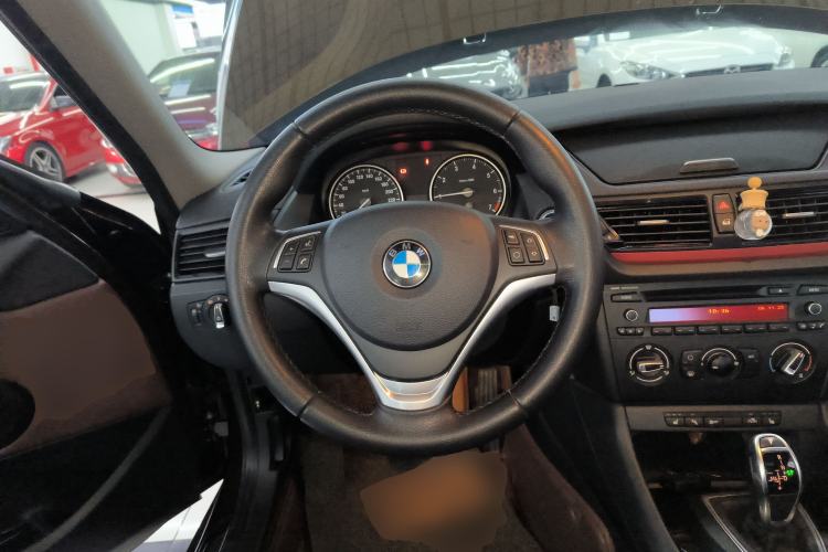 Used BMW X1 2015 sDrive18i Fashion Upgrade Edition Steering Wheel