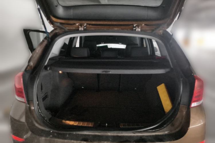 Used BMW X1 2015 sDrive18i Leading Edition Trunk