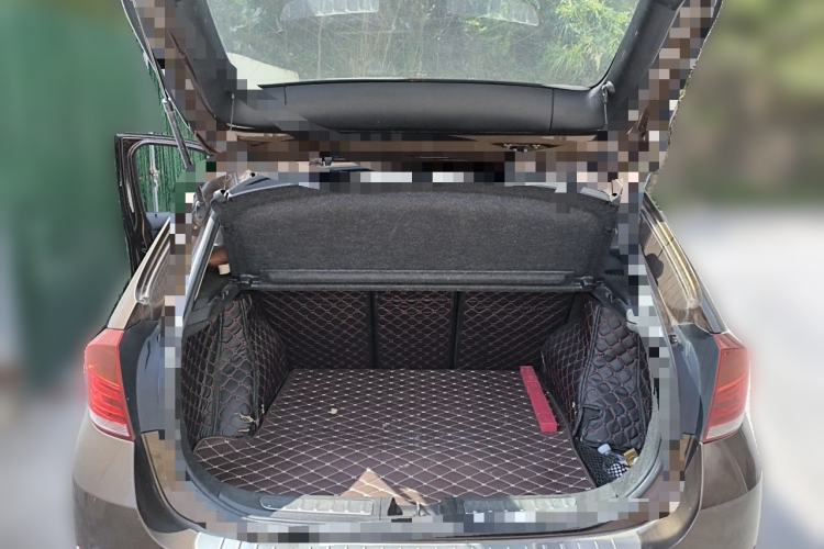 Used BMW X1 2015 sDrive18i Fashion Upgrade Edition Trunk