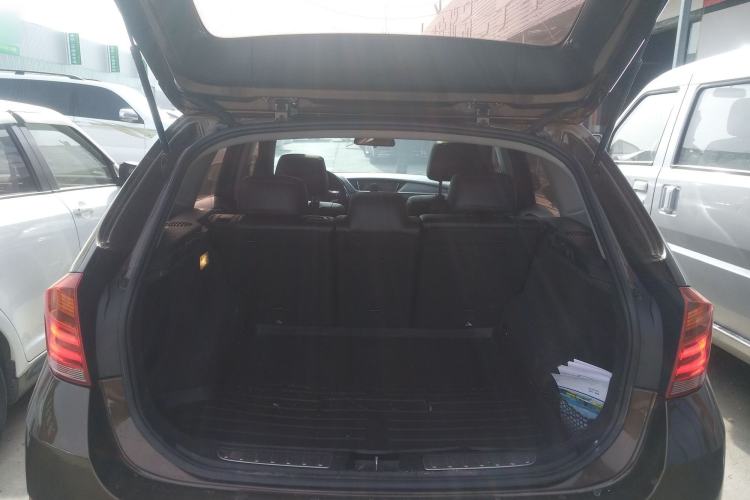 Used BMW X1 2015 sDrive18i Fashion Upgrade Edition Trunk
