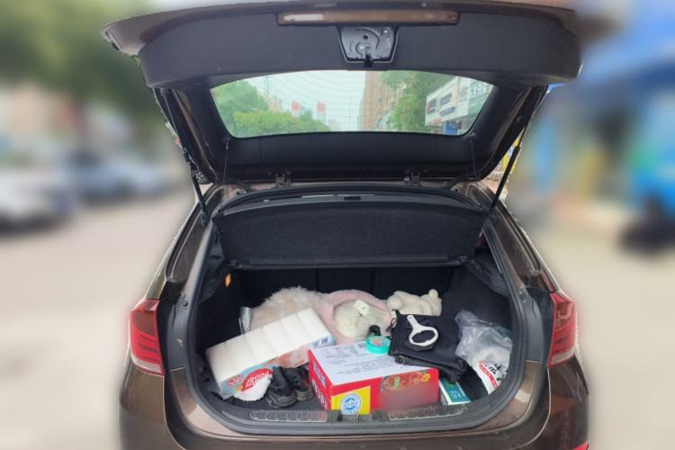 Used BMW X1 2015 sDrive18i Fashion Upgrade Edition Trunk
