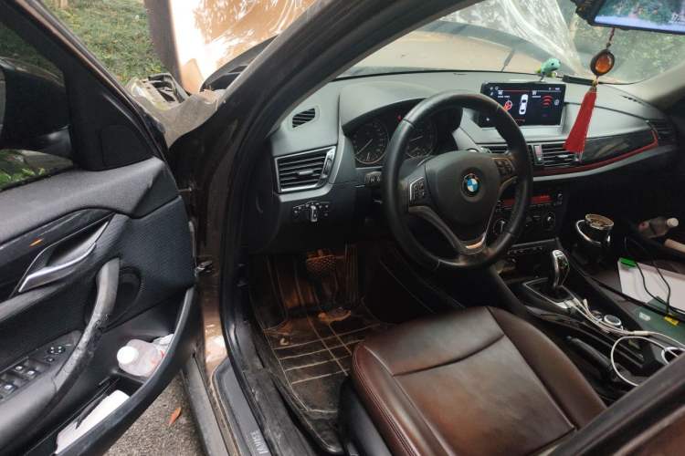 Used BMW X1 2015 sDrive18i Fashion Upgrade Edition Driver Seat