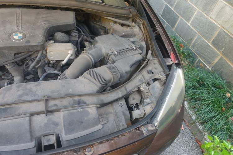 Used BMW X1 2015 sDrive18i Fashion Upgrade Edition Engine Bay Left