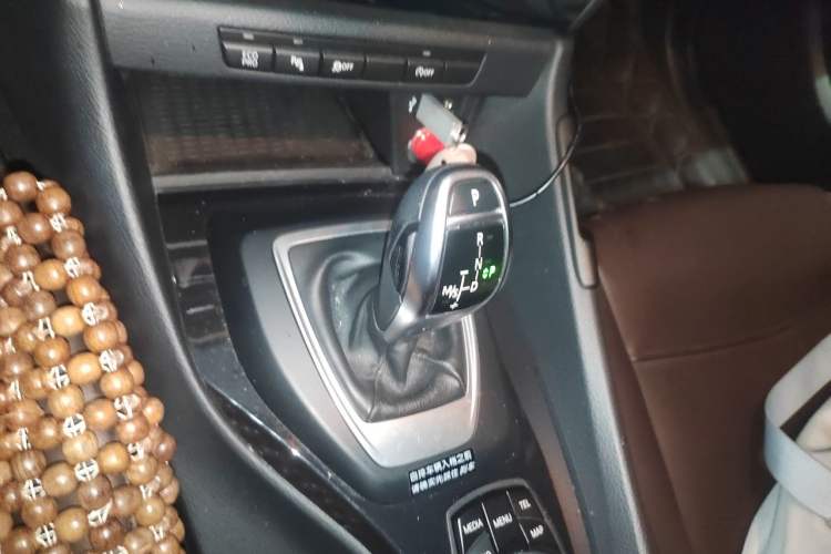 Used BMW X1 2015 sDrive18i Leading Edition Gear Lever