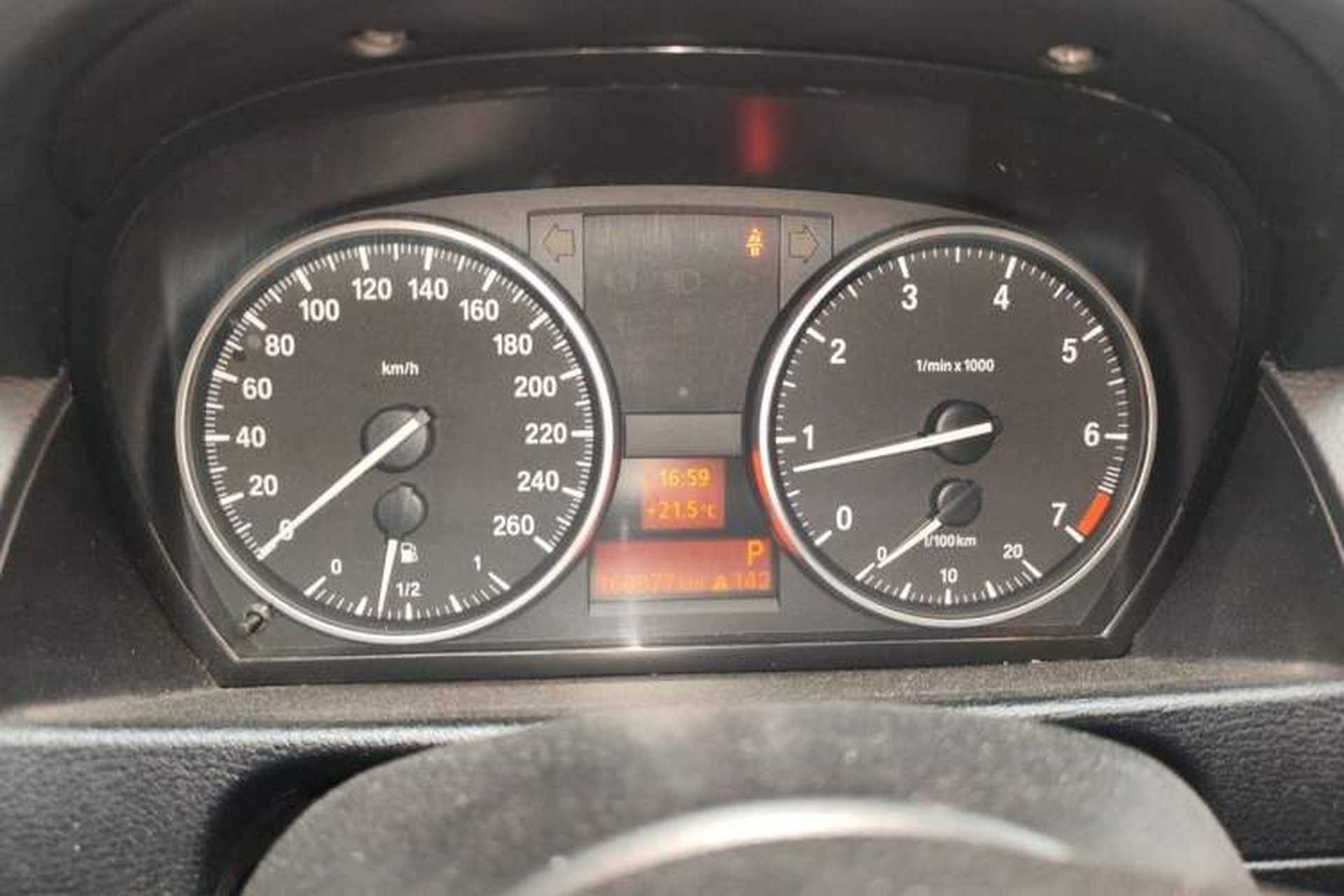 Used BMW X1 2015 sDrive18i Fashion Upgrade Edition Instrument Cluster