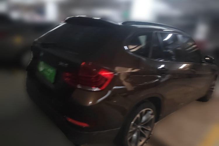 Used BMW X1 2015 sDrive18i Leading Edition Rear Right 45 Deg