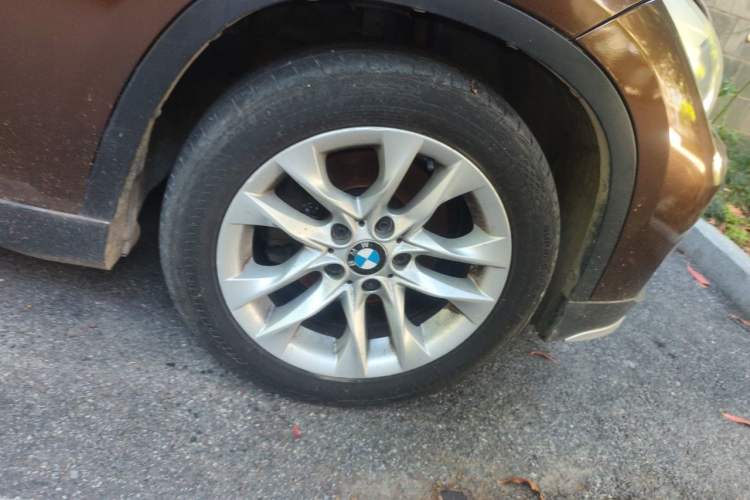 Used BMW X1 2015 sDrive18i Fashion Upgrade Edition Right Front Wheel Hub