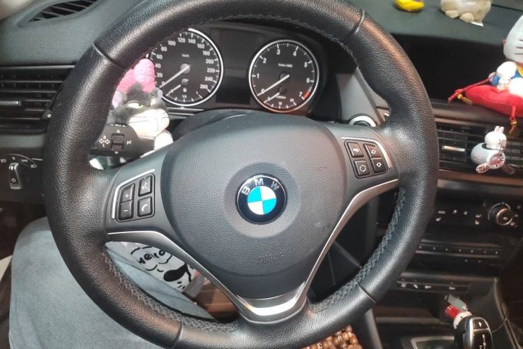 Used BMW X1 2015 sDrive18i Leading Edition Steering Wheel