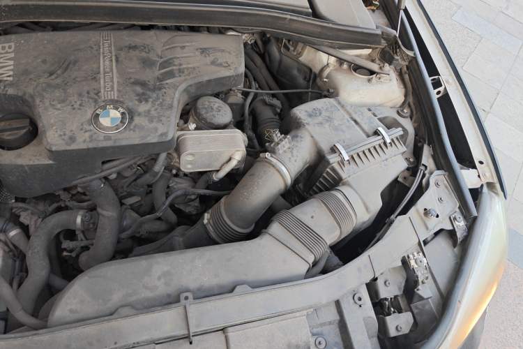 Used BMW X1 2015 sDrive18i Fashion Upgrade Edition Engine Bay Left