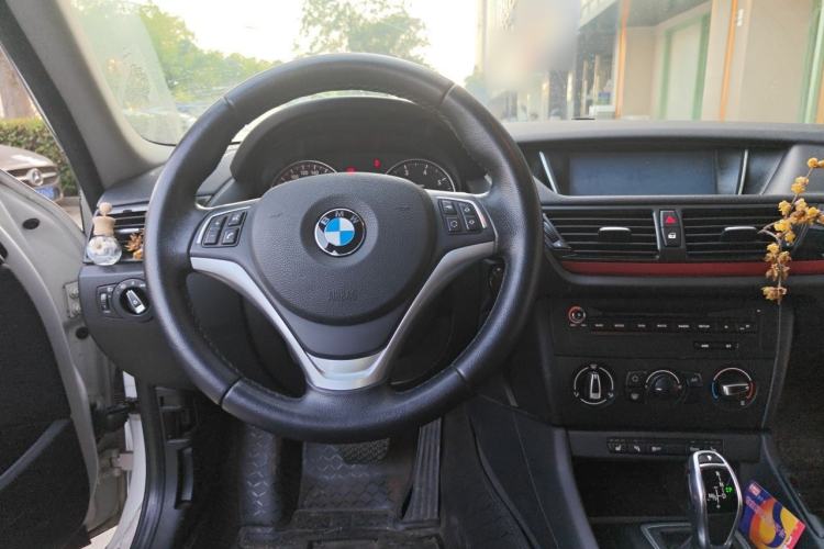 Used BMW X1 2015 sDrive18i Fashion Upgrade Edition Steering Wheel