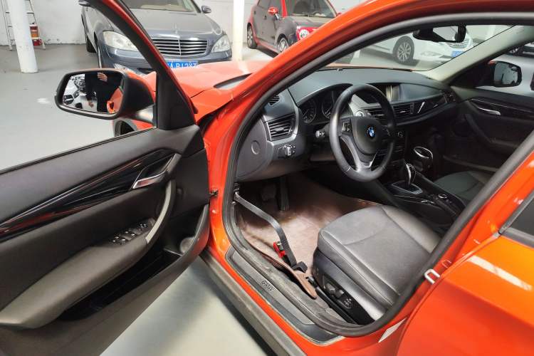 Used BMW X1 2015 sDrive18i Leading Edition Driver Seat