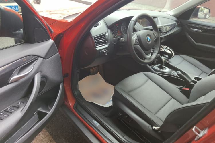 Used BMW X1 2015 sDrive18i Leading Edition Driver Seat