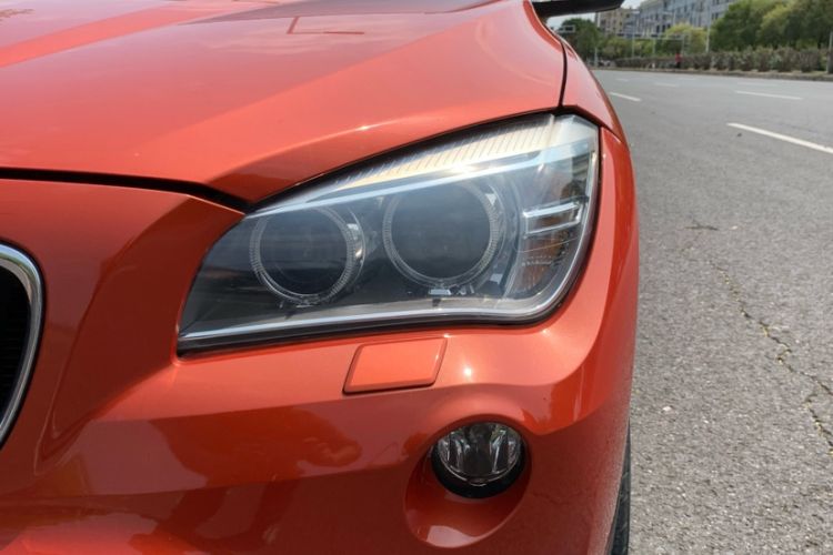 Used BMW X1 2015 sDrive18i Leading Edition Exterior 2