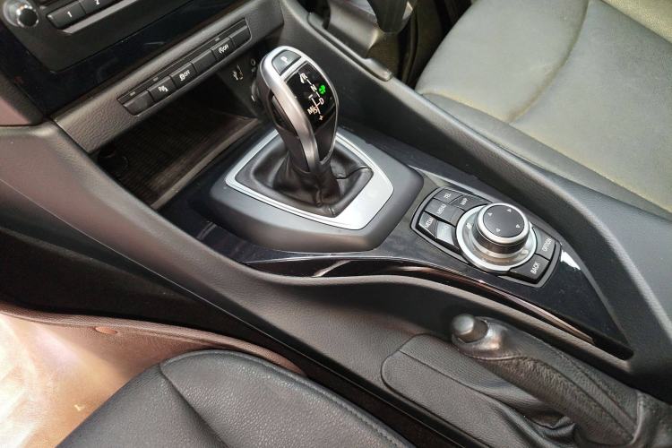 Used BMW X1 2015 sDrive18i Leading Edition Gear Lever