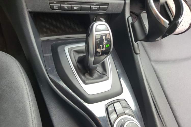 Used BMW X1 2015 sDrive18i Leading Edition Gear Lever